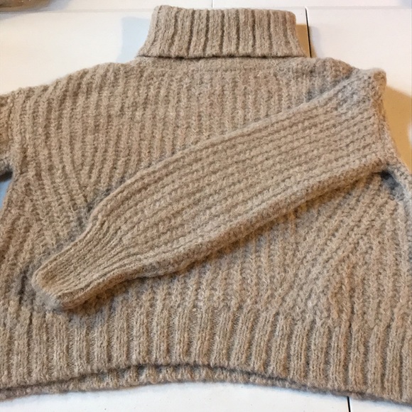 ELEVEN SIX Alpaca Turtleneck Sweater - Picture 7 of 10